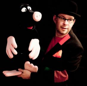 Manfred Witt (Germany) with Mike Mole (size 30" (76cm) tall).